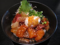 海鮮ユッケ丼